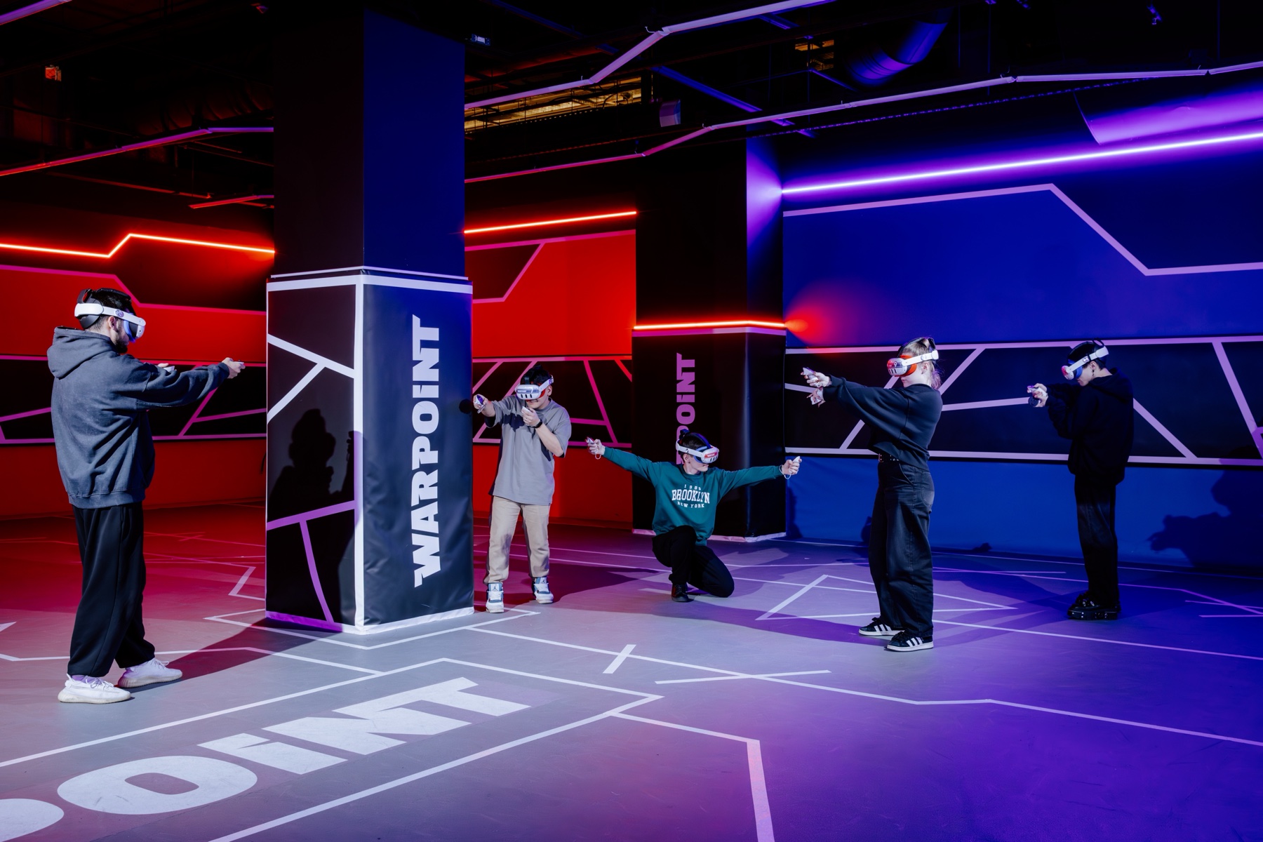 Командная игра на арене WARPOINT